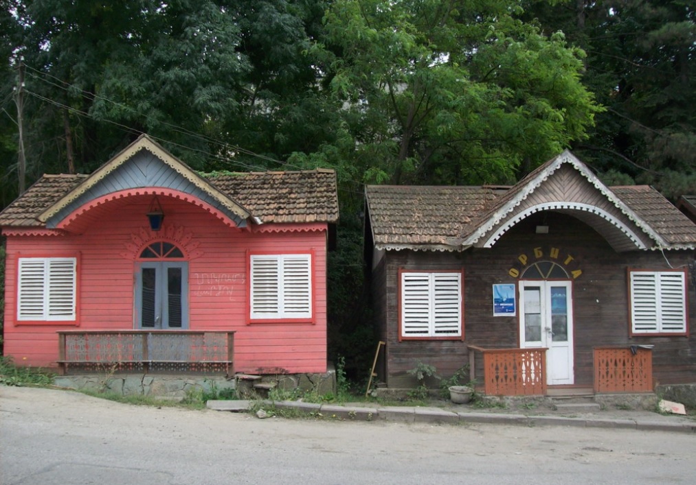  Dilijan traditional houses